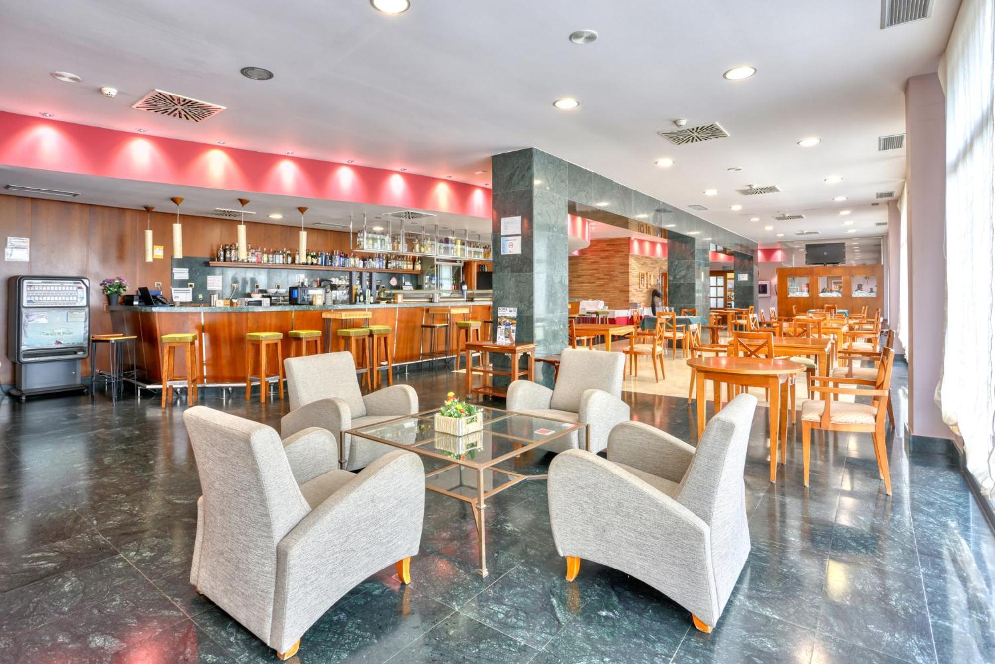 阿尔马桑别墅酒店 Almazán 外观 照片